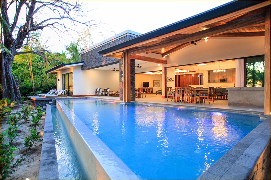 Mal Pais luxury villa with private pool, spa and beachfront, sleeps 16.